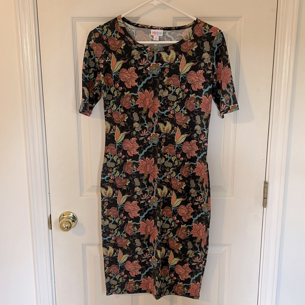 LuLaRoe floral dress, size XS (but fits more like a small).